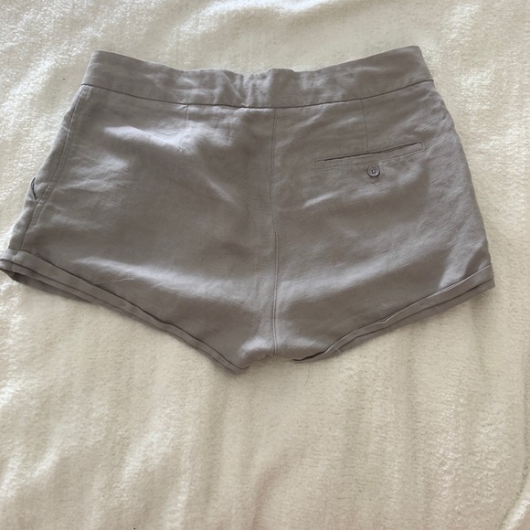 Grey Linen Wilfred Shorts with Drawstring - Picture 2 of 4